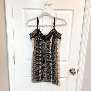 WINDSOR Women's Black Lace Mini Dress